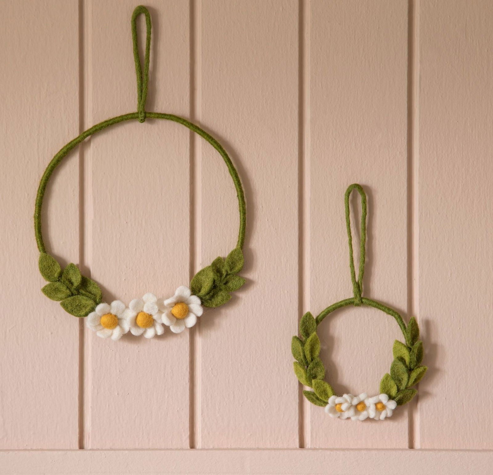 White Blossom Door Wreath – 10 cm Diameter