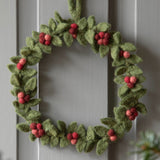 Door Wreath with Berries – 18 cm Diameter