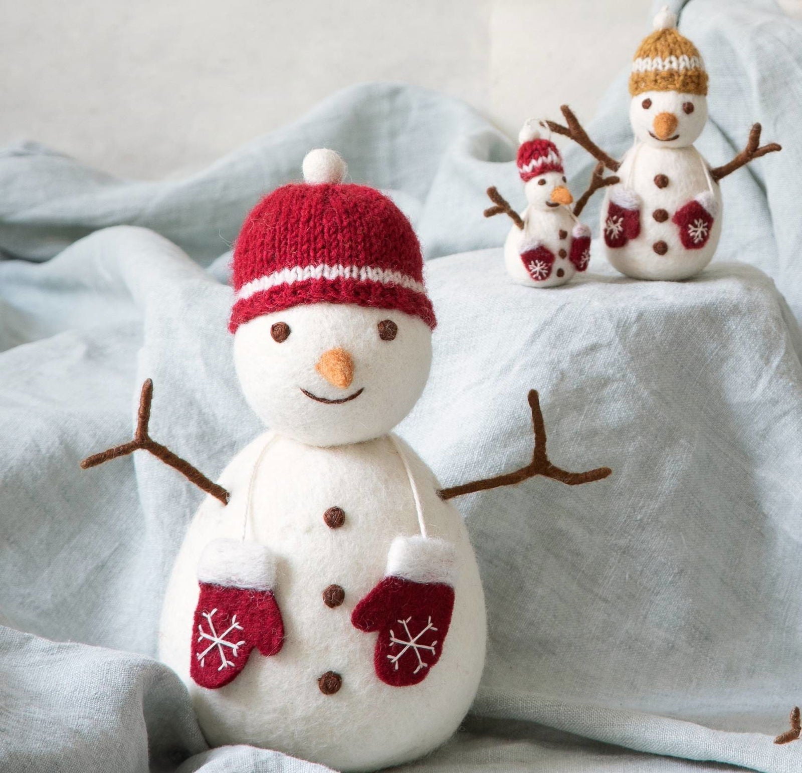 Large Christmas Snowman Figure with Hat & Mittens