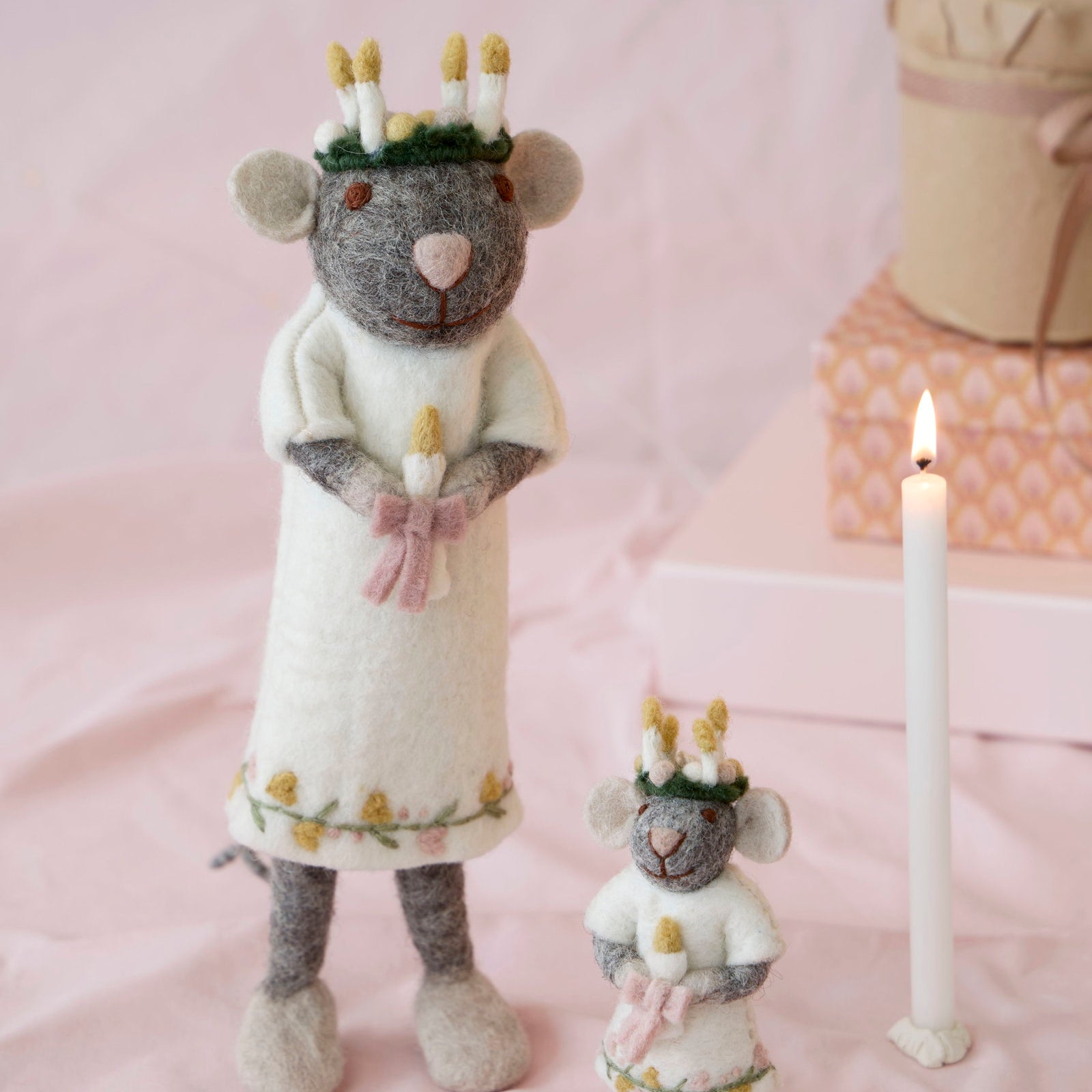 Medium Grey Girly Saint Lucia Mouse